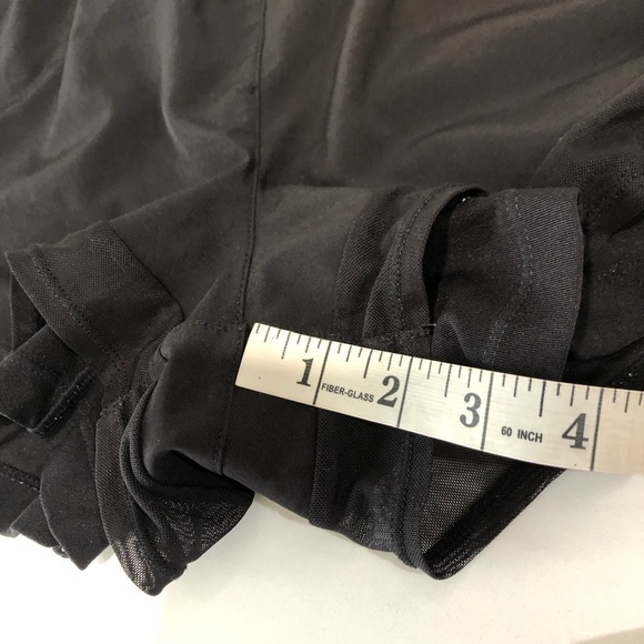 MPG size M black 2 layer running shorts - Picture 9 of 16